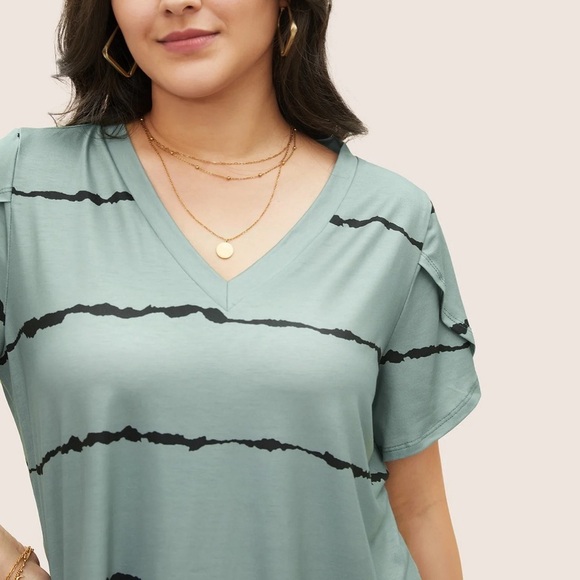 BloomChic Striped Contrast Petal Sleeve T-shirt XL us14-16 - Picture 3 of 7